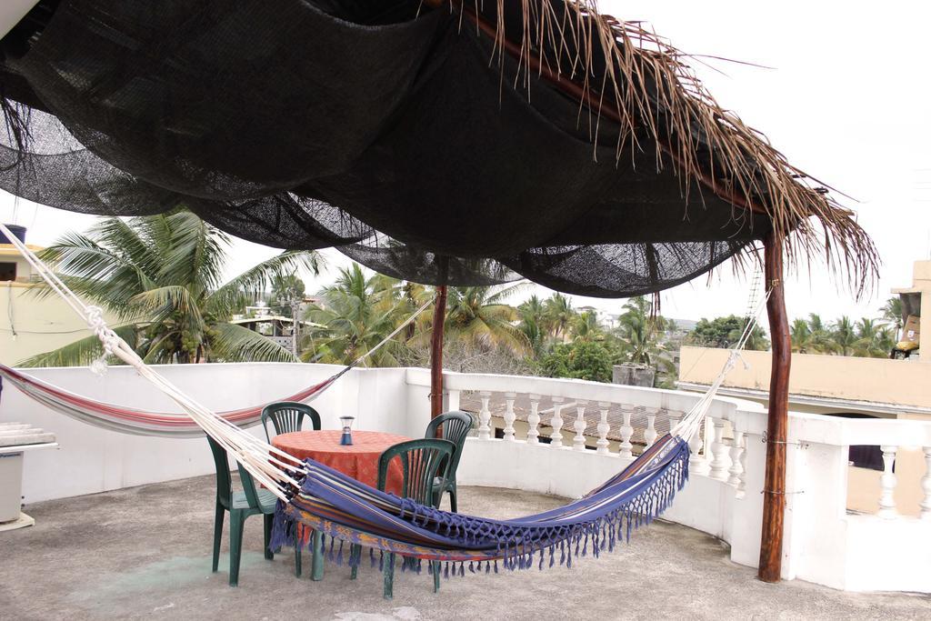 Planet House Hotel Puerto Ayora  Eksteriør billede